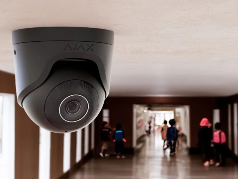 Caméra de surveillance intérieure